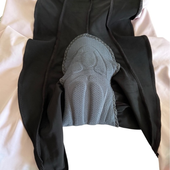 Voler Red and Black Cycling Shorts - Picture 7 of 12